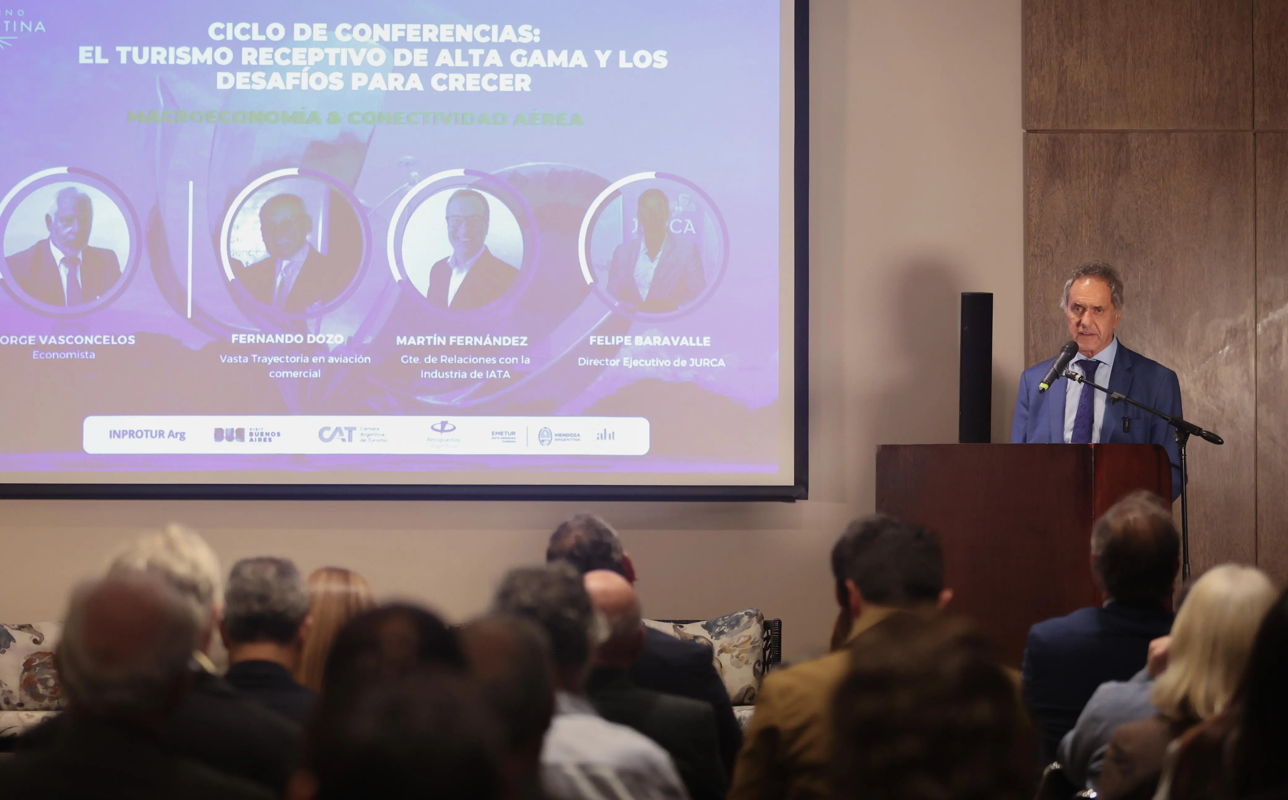 Scioli impulsa el turismo receptivo de alta gama en Argentina