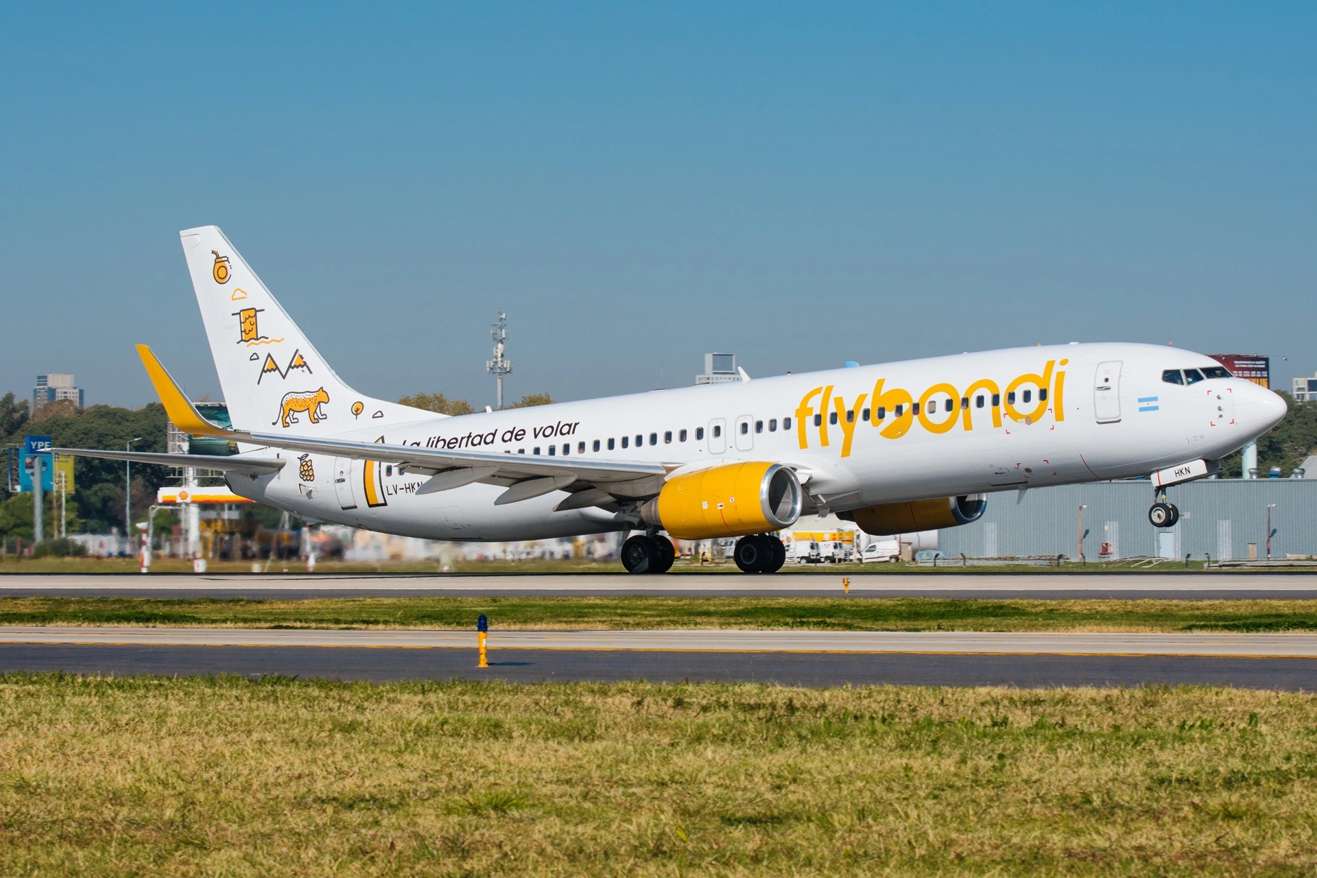 Flybondi inicia vuelos regulares a Encarnación, Paraguay
