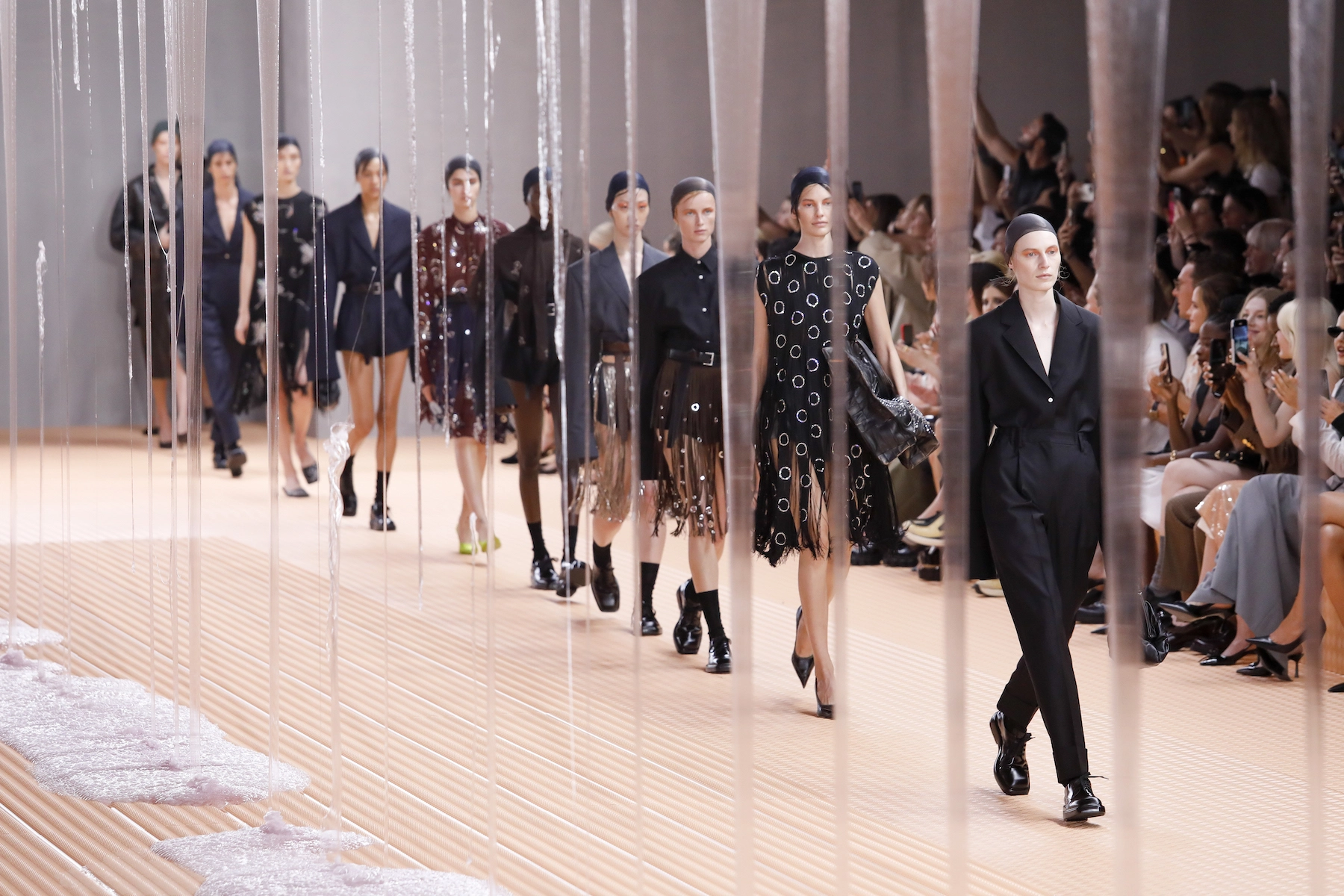 Milan Fashion Week 2025: Tradición y Modernidad en la Pasarela